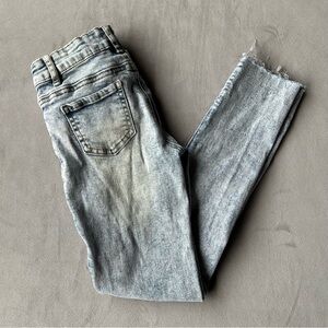 Urban Planet ~ Urban Girls ~ Skinny Jeans ~ Distressed ~ Girls Size 8
